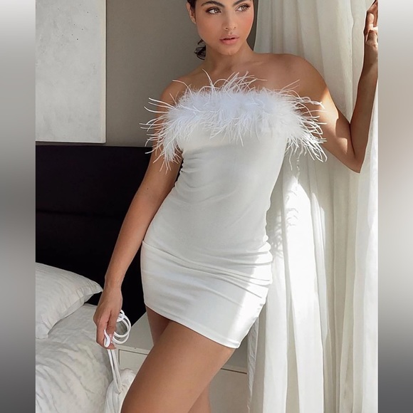 Fashion Nova White Fur Trim Bodycon - Picture 1 of 4